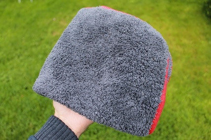 Best Microfiber Towels for Detailing (Buyers Guide)