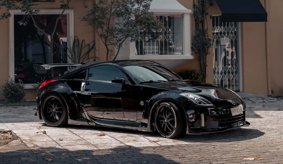 Nissan Black Shine