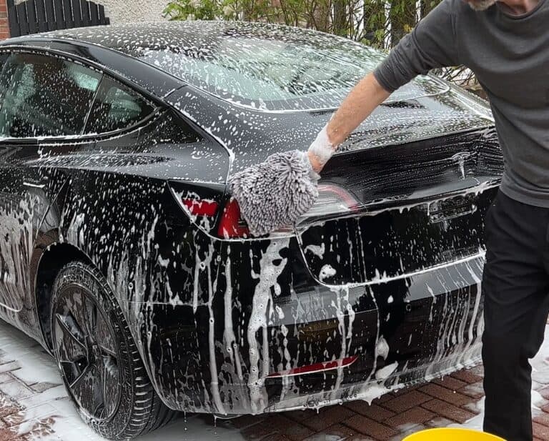Best Way to Wash a Black Car – Ultimate Guide.